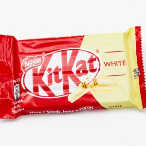 https://www.gomumi.com/wp-content/uploads/2020/11/Kit-Kat-White-Nestle--300x300.jpg